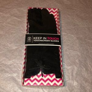Gloves made for warmth AND texting! Black & comfy